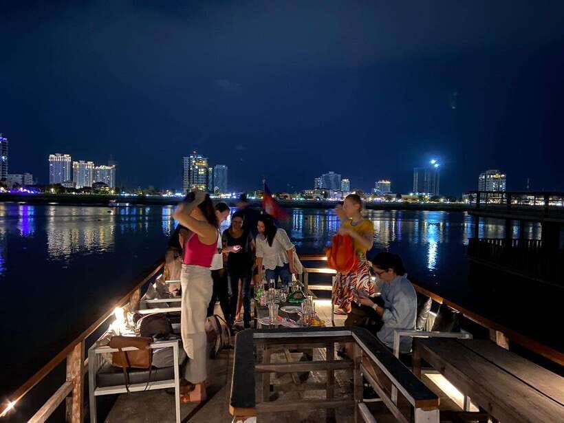 Phnom Penh: Mekong River Sunset Cruise with free flow drink - Timing and timing anxiety: departure at 17:00 and a 1.5-hour river window