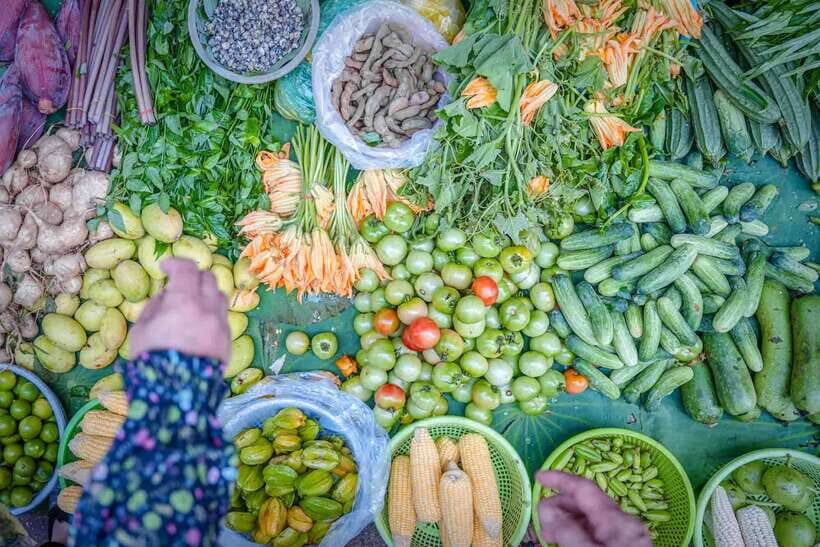 Phnom Penh: Morning Market & Guided Breakfast Tour by Tuktuk - Key Highlights Worth Getting Up For