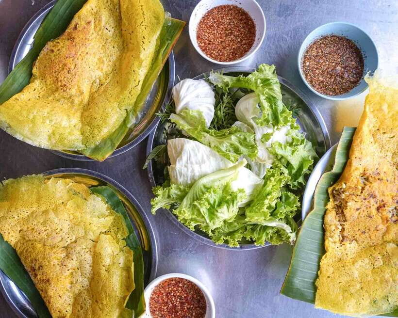 Phnom Penh: Morning Market & Guided Breakfast Tour by Tuktuk - Stop Two: The Local Wet Market Walk and a Handmade Souvenir