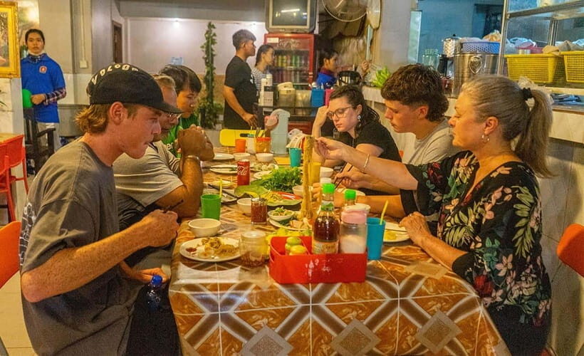 Phnom Penh: Night Foodie Tour by Tuk Tuk with Drinks - How the 4-hour tuk-tuk night plan really works