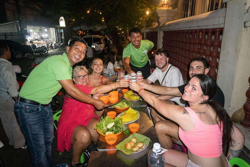 Phnom Penh Night Foodie Vespa Tour / Tuk Tuk Available - Phnom Penh Night Market: Eating While the City Moves