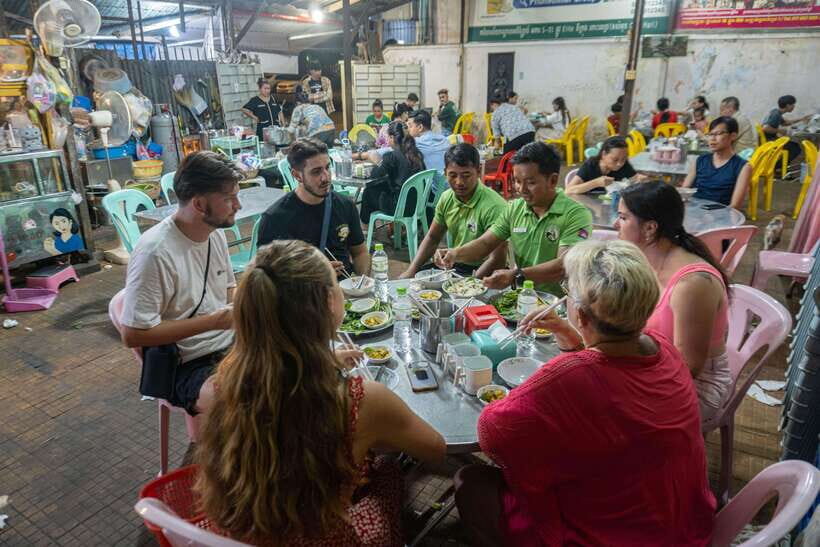 Phnom Penh Night Foodie Vespa Tour / Tuk Tuk Available - Wat Botum Park: First Bite Energy and City Orientation