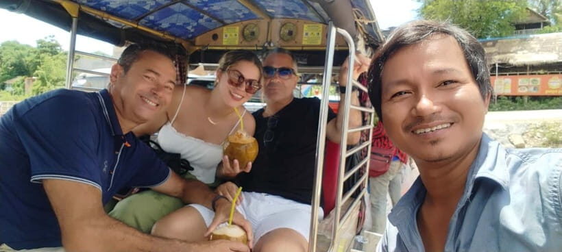 Phnom Penh: Private City Tour by Tuk-Tuk/Full or Half Day - Midday Break and Lunch: Give Yourself a Reset