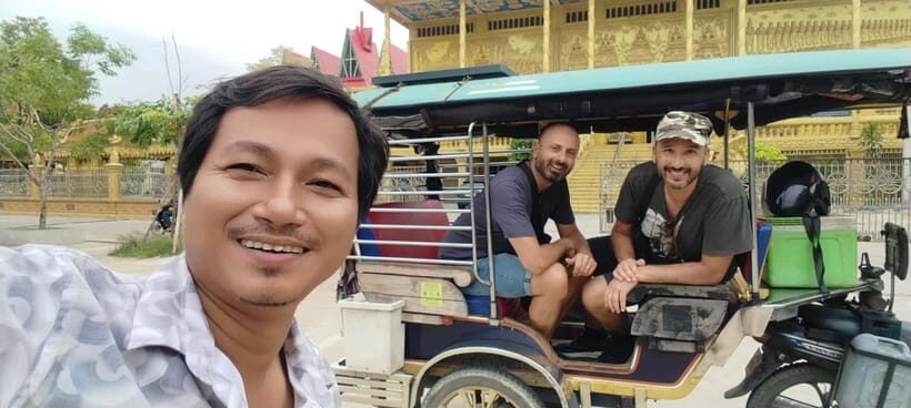 Phnom Penh: Private City Tour by Tuk-Tuk/Full or Half Day - Royal Palace: Where the Architecture Takes Over