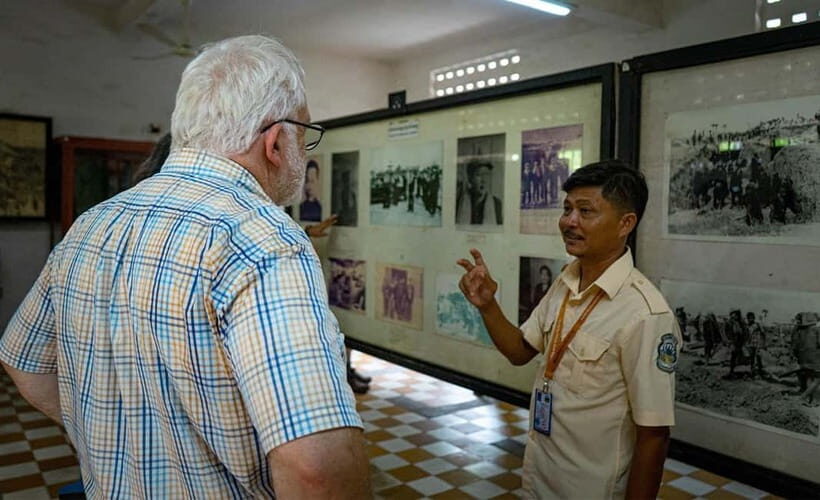 Phnom Penh :S21 Tuol Sleng Museum & Killing Field Tour - Tuol Sleng (S21): when an orderly school becomes a prison