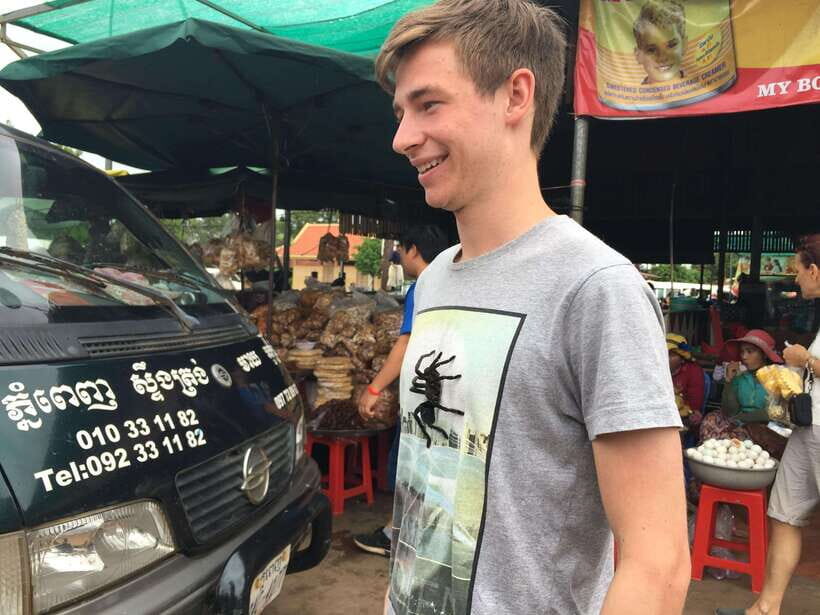 Phnom Penh - Siem Reap Road Transfer Plus Sightseeing - Lunch in Pre Bros: refuel without losing the day