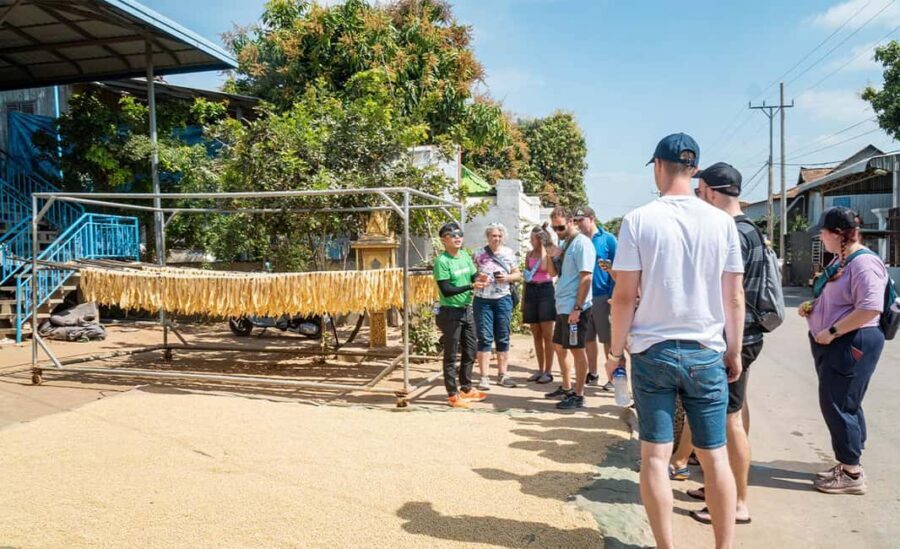 Phnom Penh: Silk Island Sunset by Tuk Tuk with food & drinks - Group size, pacing, and how to stay comfortable