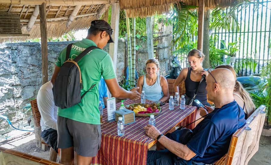 Phnom Penh: Silk Islands Half-Day Bike Tour - Silk Island: How Weaving Tradition Becomes Family Craft