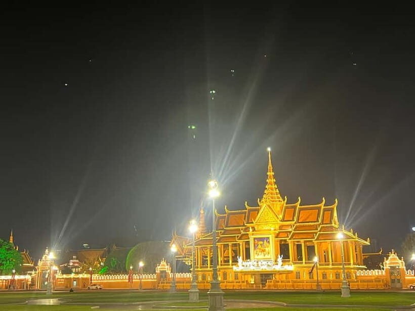 Phnom Penh: Street Art and Food Tour with Pickup and Beer - Street art stops: why the stories matter more than the photos