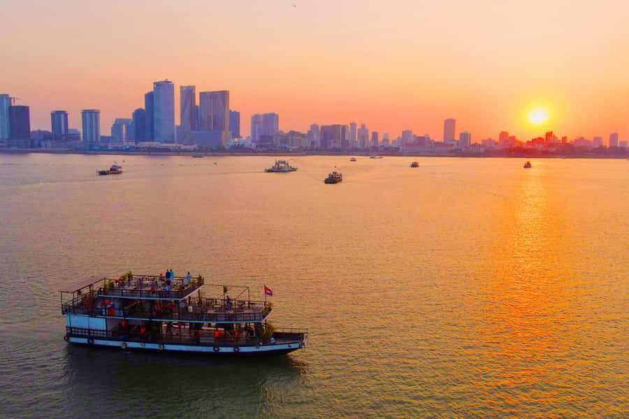 Phnom Penh: Sunset Cruise with Unlimited Beer &Fruit platter - Why this sunset cruise is a smart way to see Phnom Penh