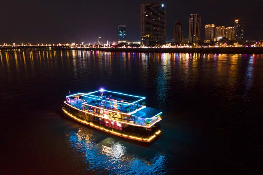 Phnom Penh: Sunset Dinner Cruise with English Speaking Guide - The 5 PM Departure: Timing and What’s Actually Included