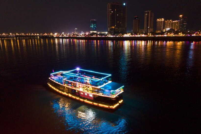 Phnom Penh: Sunset Dinner Cruise with English Speaking Guide - Who Might Want a Different Plan