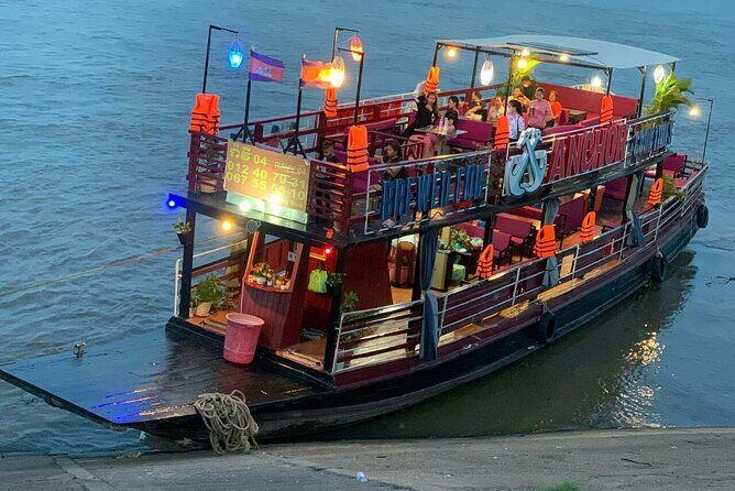 Phnom Penh to Siem Reap Cruise/road tour or Siem Reap/Phnom Penh - Starting in Phnom Penh: pickup timing, guides, and what to expect at 7:30