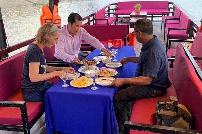 Phnom Penh to Siem Reap Cruise/road tour or Siem Reap/Phnom Penh - BBQ lunch on board: what you can order and how to plan veggie