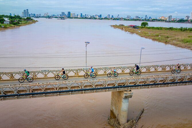 Phnom Penh to Silk Island Sunset Bike Tour/ E-Bike or Tuk Tuk - Koh Oknha Tei and the ferry crossing: why this break feels worth it