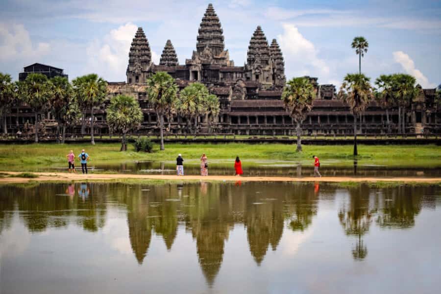 Phnom Penh: Tour of Tuol Sleng Prison and Choeng Ek Memorial - Why Tuol Sleng and Choeung Ek Take Better With a Human Guide