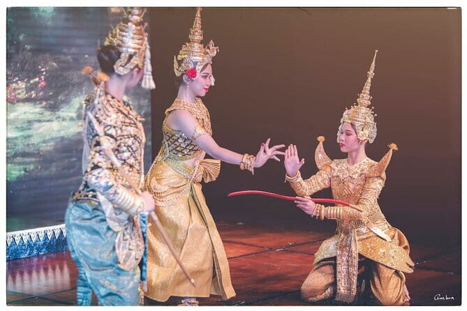 Phnom Penh Unique Classical Dance Show Every Saturday &Sunday - Where the show happens on Preah Sisowath Quay