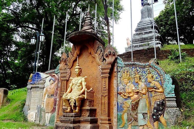 Phnom Penh Vital Discovery-Full Day Tour (Including all services) - Norodom Sihanouk Memorial: a quick history marker