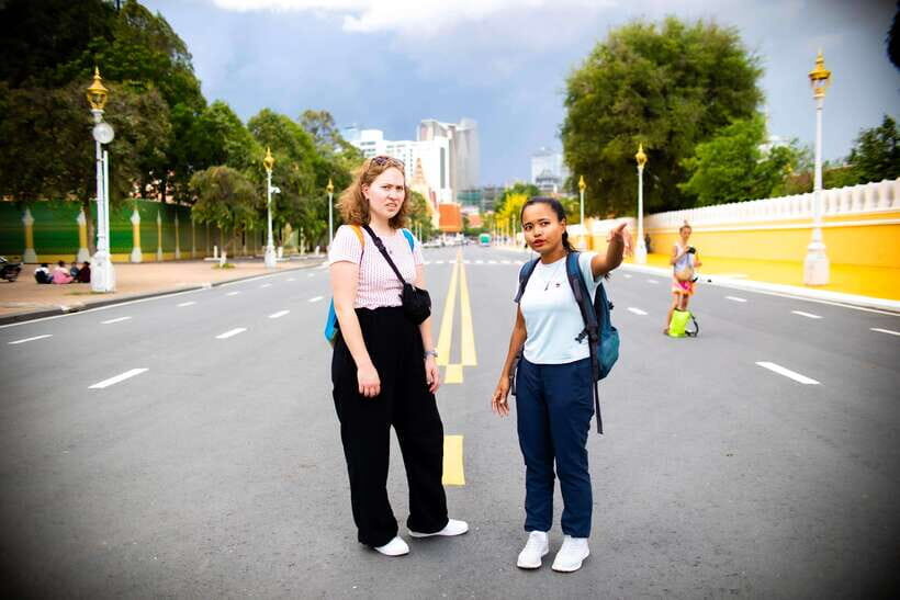 Phnom Penh: Walking Highlight City Tour - Hidden ally areas: where you see how people actually live