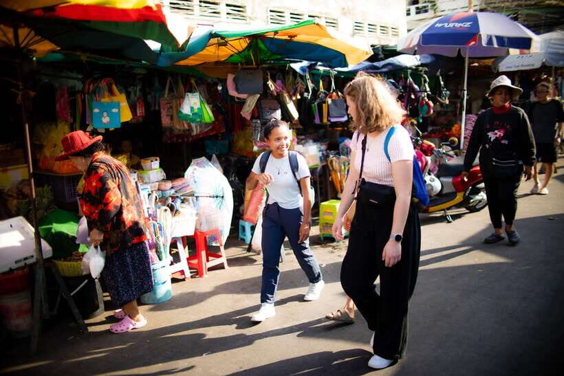 Phnom Penh: Walking Highlight City Tour - Independence Monument viewpoint: the end point for photos and perspective