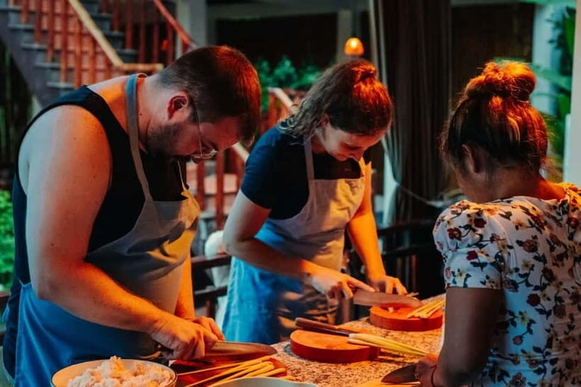 Phnom Penh’s Hands-On Khmer Cooking Class in the Countryside - Ferry to Areyksat at 4 PM: the start that feels like travel