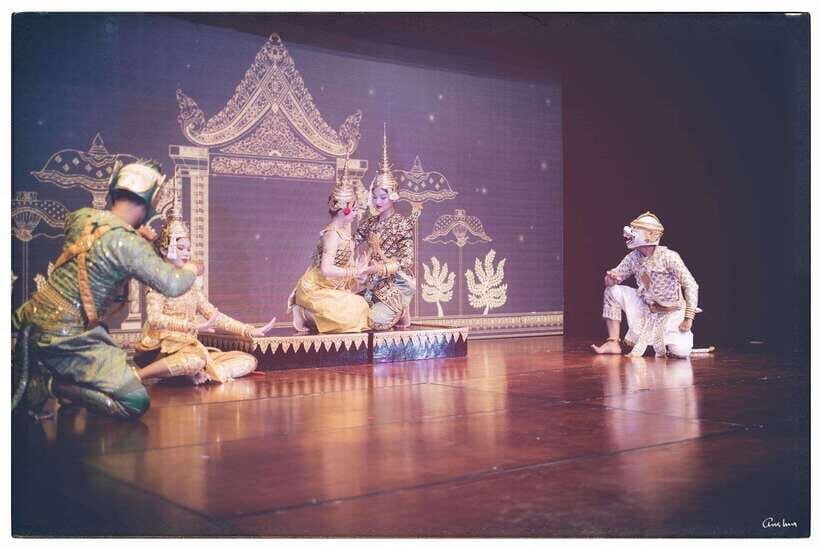 Princess Buppha Devi Dance School - What the 1-hour show actually feels like