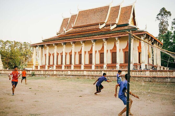 Private Half-Day Silk Island Trip from Phnom Penh - Arriving on Silk Island: Homes, Fields, and Everyday Work