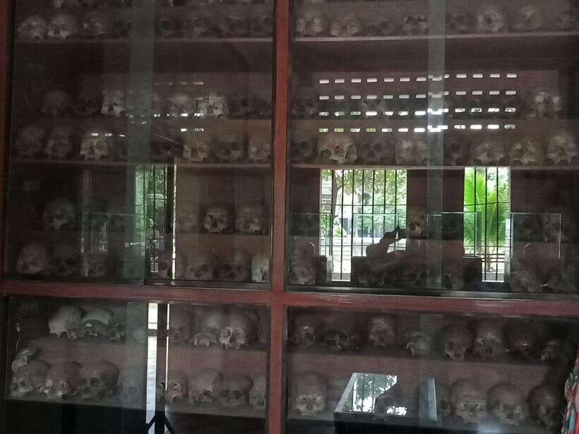 Private One Day Tour in Phnom Penh Capital City - Choeung Ek Killing Field: Following the Route to a Memorial Stupa
