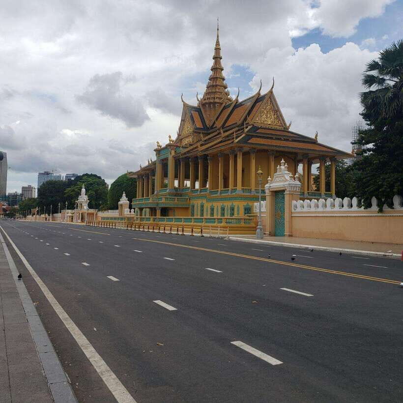 Private One Day Tour in Phnom Penh Capital City - Royal Palace: Throne Hall, Napoleon III’s Iron Pavilion, and the Silver Pagoda