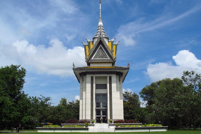 Remnants of a Khmer Rouge Era - Should you book the Tuol Sleng and Cheung Ek tour?