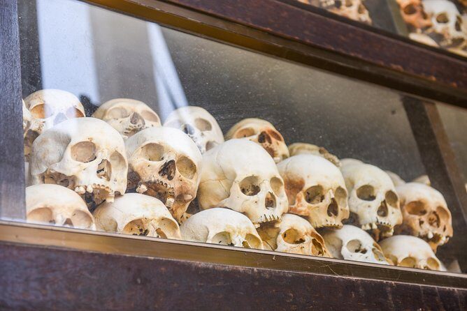 Remnants of a Khmer Rouge Era - What Cheung Ek Killing Fields shows you