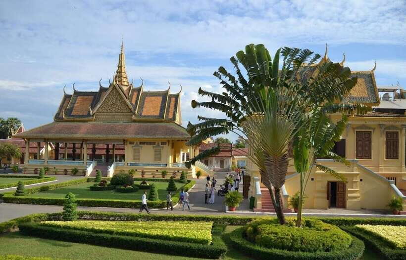 Royal Palace, National Museum & Wat Phnom with Private tour - A 4-hour Phnom Penh sweep: Palace, temple, museum