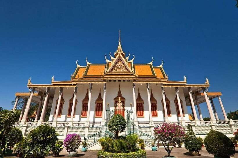 Royal Palace, National Museum & Wat Phnom with Private tour - Should you book this Royal Palace, National Museum & Wat Phnom private tour?