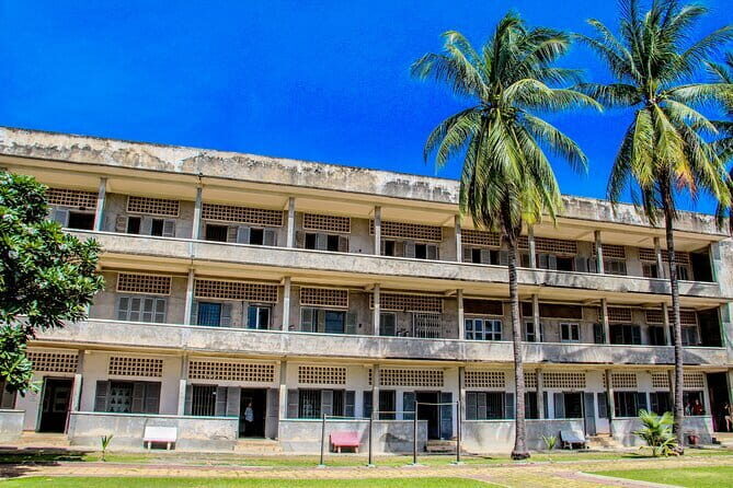 S-21 Prison and Killing Fields - Why Choeung Ek + S-21 works as a half-day tour