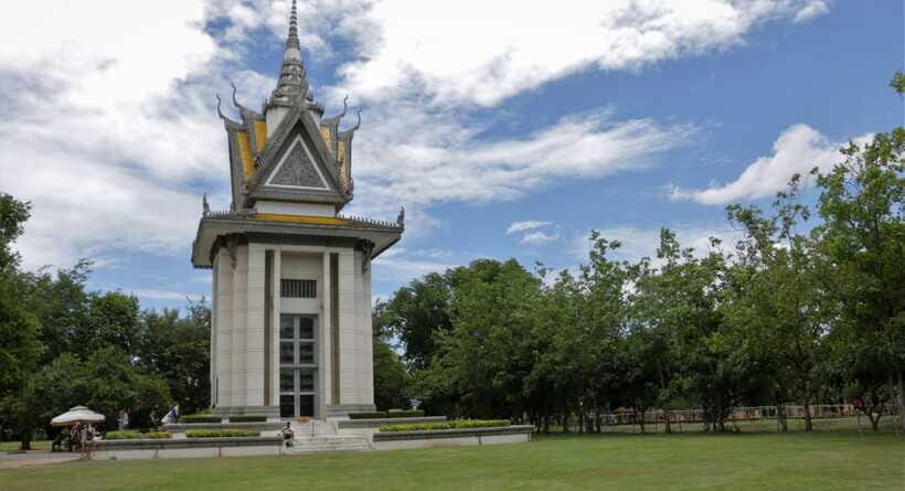 S21 & Killing Fields Tour with Khmer Lunch & Drink - Starting at Mad Monkey: Logistics that Affect Your Mood