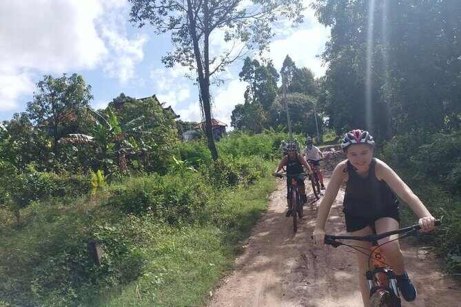 Silk Island Cycling Adventure & lunch with locals - Ride Conditions: Bikes, Distance, and Heat Reality