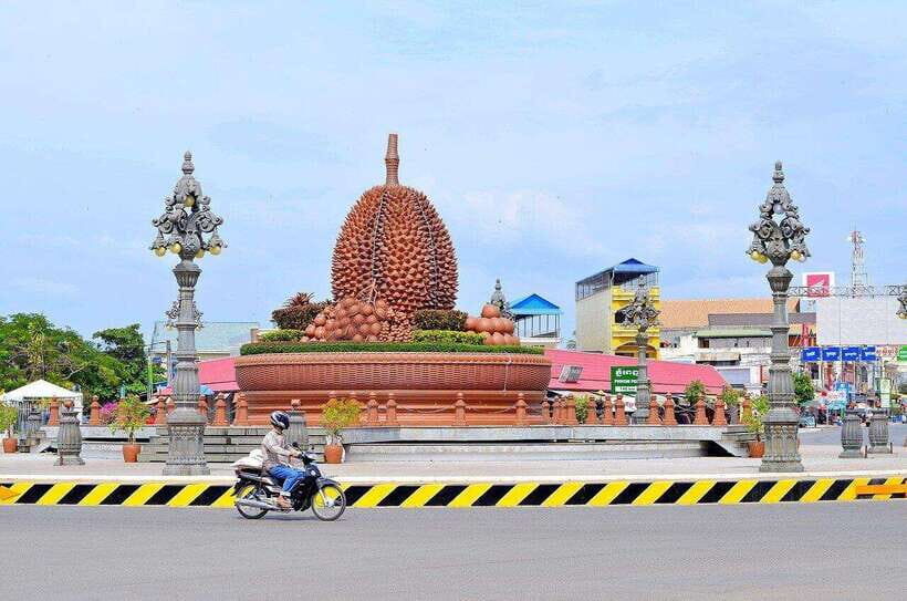 Small Group: One Day Phnom Penh to Kampot, Kep include lunch - Kompong Trach and Wat Kirisan: Cave Temple at Phnom Sor