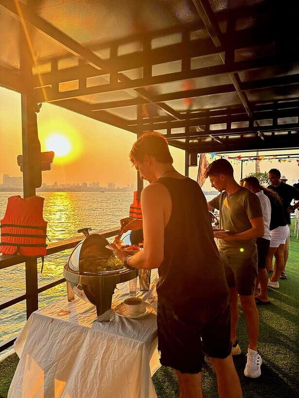 Sunset Cruise-Unlimited Beers-Sodas-BBQ buffet-Fruit platter - Getting Back: Pier to Hotel Without Stress