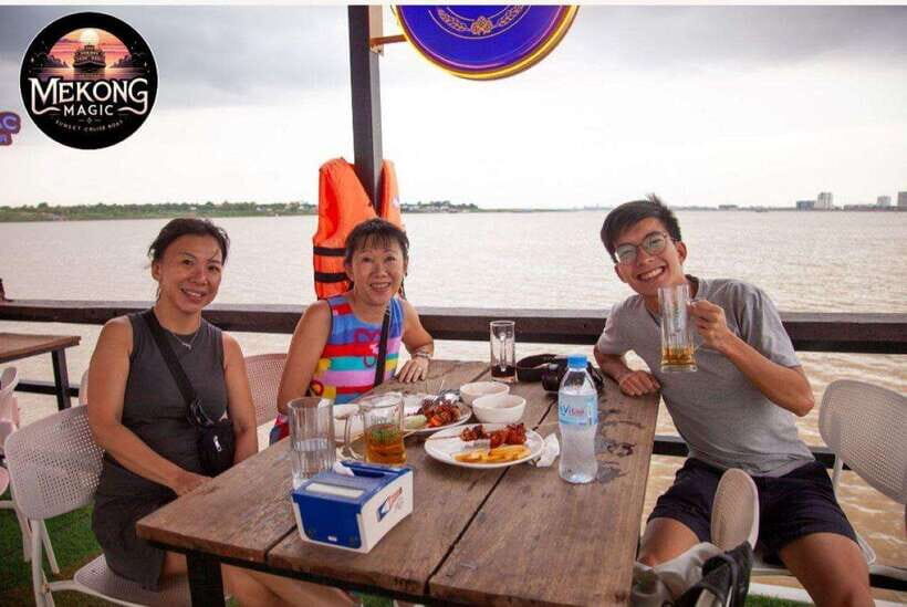 Sunset Cruise-Unlimited Beers-Sodas-BBQ buffet-Fruit platter - Price and Value: What You Really Get for $9