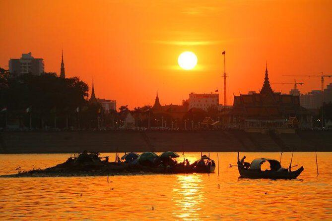 Sunset Cruise with unlimited beer & soft drinks -English speaking guide on board - Onboard Comfort: Seats, Clean Facilities, and the River Breeze