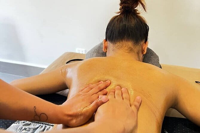 Swedish Massage in Phnom Penh - Royal Palace area: a big visual moment before you reset