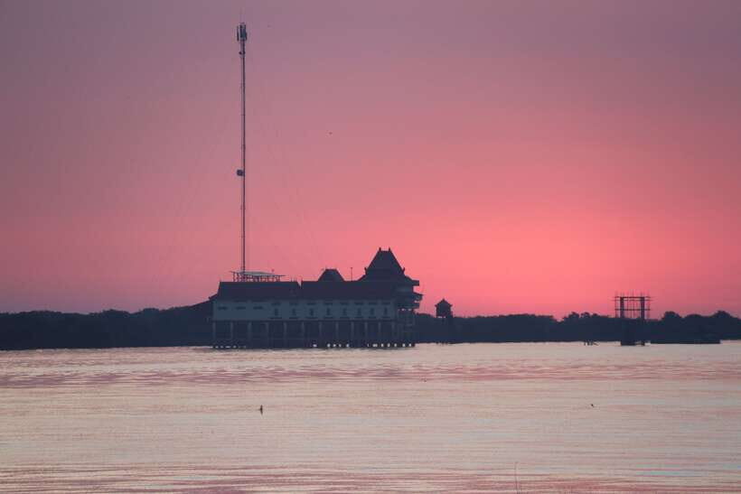 Tonle Sap Cruise & land Tour between Phnom Penh & Siem Reap - Turning A One-Way Transfer Into River Time