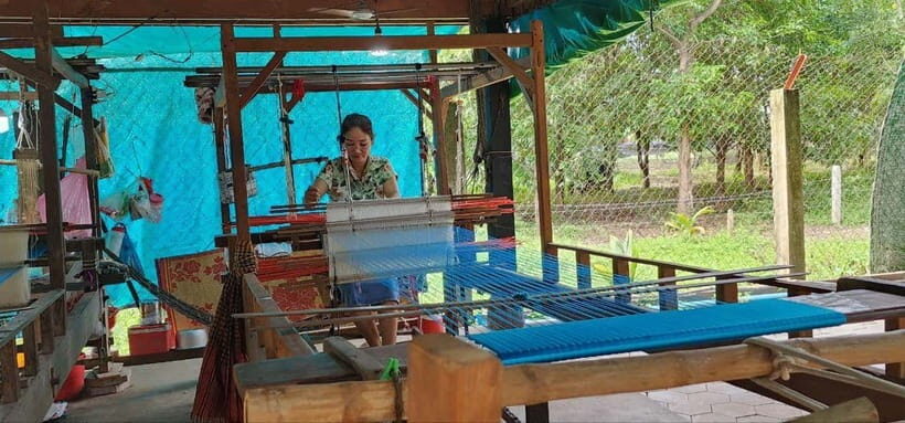 Tuk-Tuk Tour to Silk Island & Udong Mountain - The biggest Buddhist center near the foothills