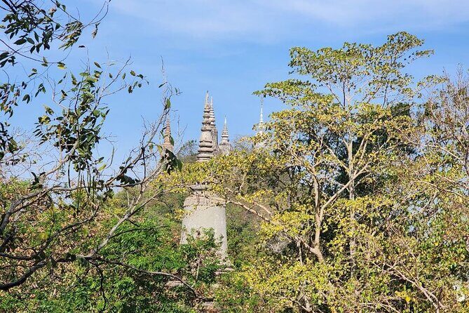 Visit Phnom Udong and Silk Island by Khmer Traditional Tuk-Tuk - The Mekong ferry and the Tonle Sap bridge: why these crossings feel meaningful